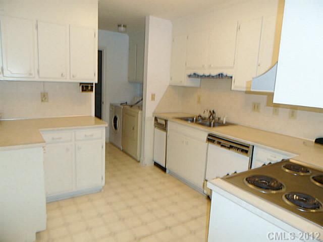 6832 Dumbarton Dr #6832, Charlotte, NC 28210