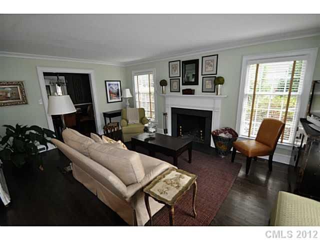 2935 Hanson Dr, Charlotte, NC 28207