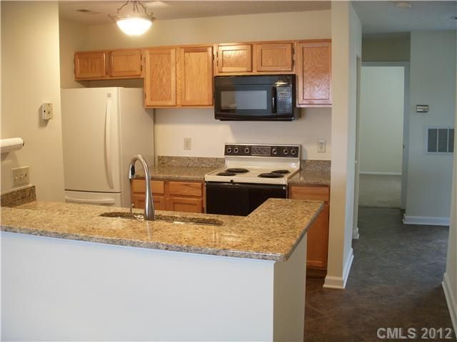 930 Southwest Dr #30, Davidson, NC 28036