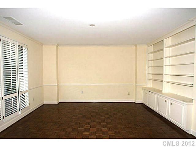 856 Cherokee Rd #K-5, Charlotte, NC 28207
