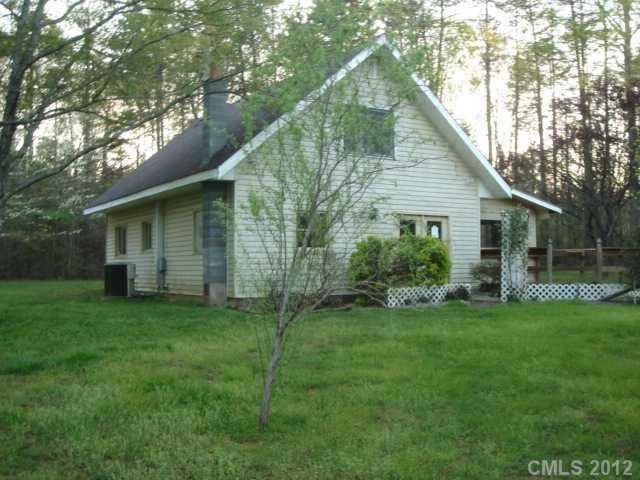 5596 Country Ln, Stanley, NC 28164