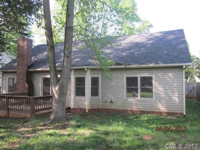 1307 Springmist Dr, Charlotte, NC 28262