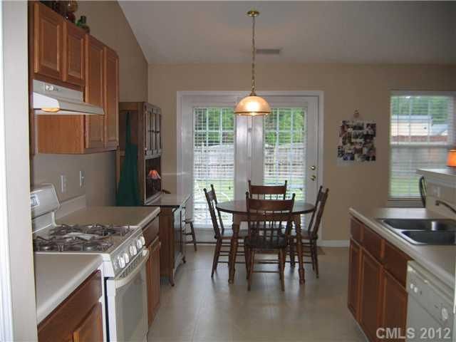 3919 Edgeview Dr, Indian Trail, NC 28079