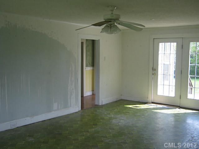 511 Gann St, Lowell, NC 28098