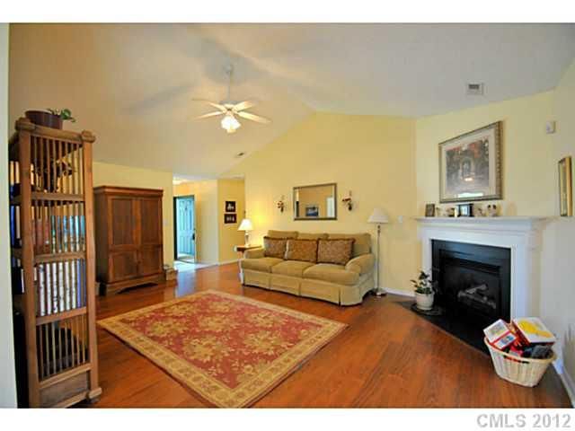 2403 Ivy Run Dr, Indian Trail, NC 28079