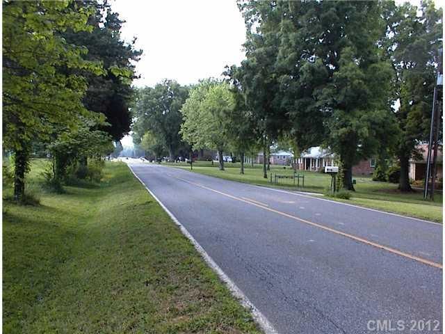 1017 Kelly Rd, Mount Holly, NC 28120