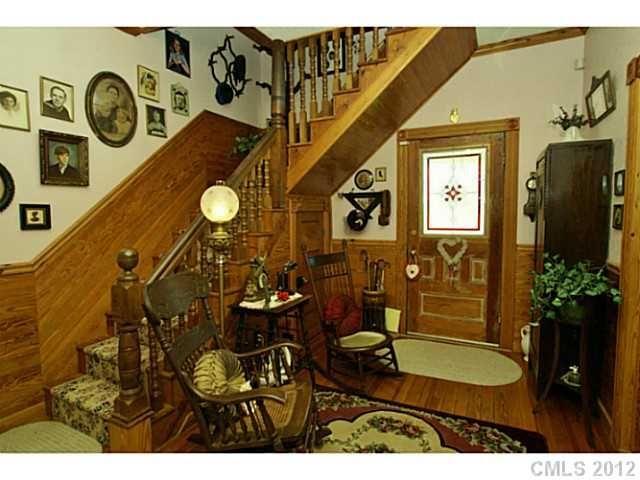 413 Charlotte St, Alexis, NC 28006