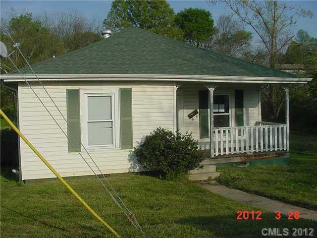 2 S 1st St, Belmont, NC 28012