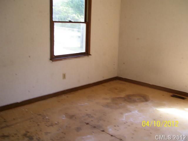 613 Allison Ave, Gastonia, NC 28052