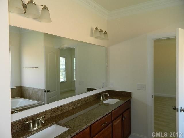 134 Fellspoint Rd, Mooresville, NC 28115