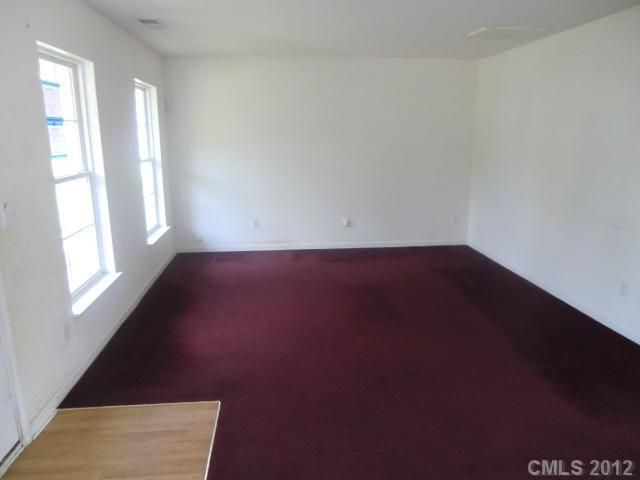 2606 Mulberry Pond Dr, Charlotte, NC 28208