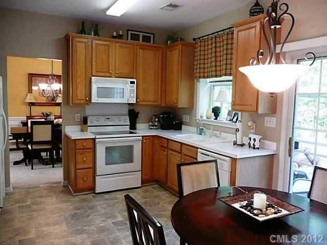 10817 Chastain Parc Dr, Charlotte, NC 28216