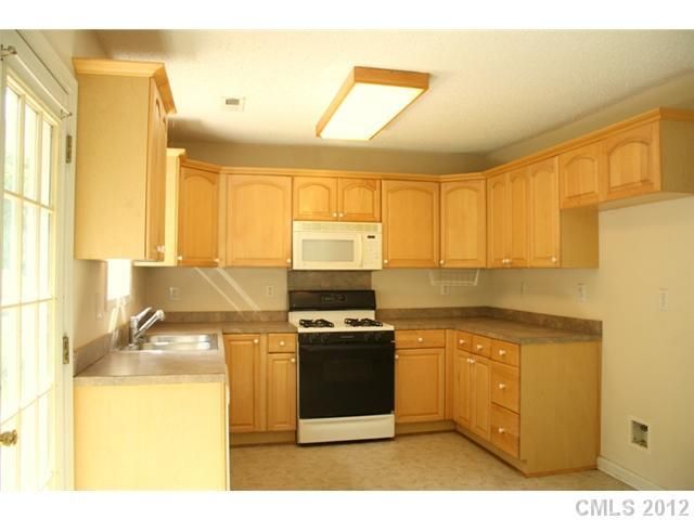 2903 Bobwhite Cir, Wingate, NC 28174