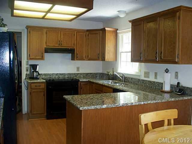 7210 Glen Brook Ln, Charlotte, NC 28269