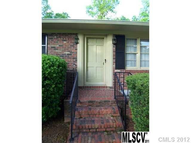 146 NW 25th Ave, Hickory, NC 28601