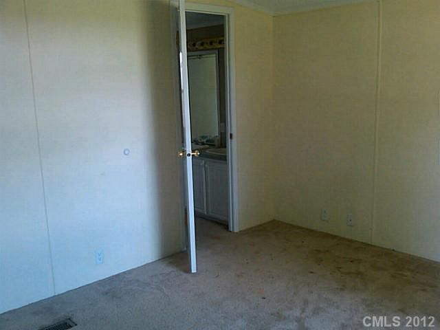 218 Kem Ln, Mount Holly, NC 28120