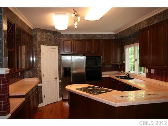 4101 Asherton Dr, Charlotte, NC 28226