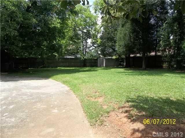 2556 Eastway Dr, Charlotte, NC 28205