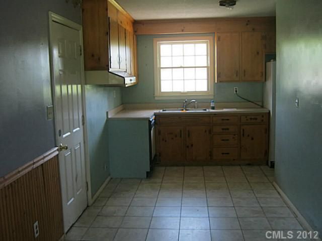 322 Vine St, Gastonia, NC 28052