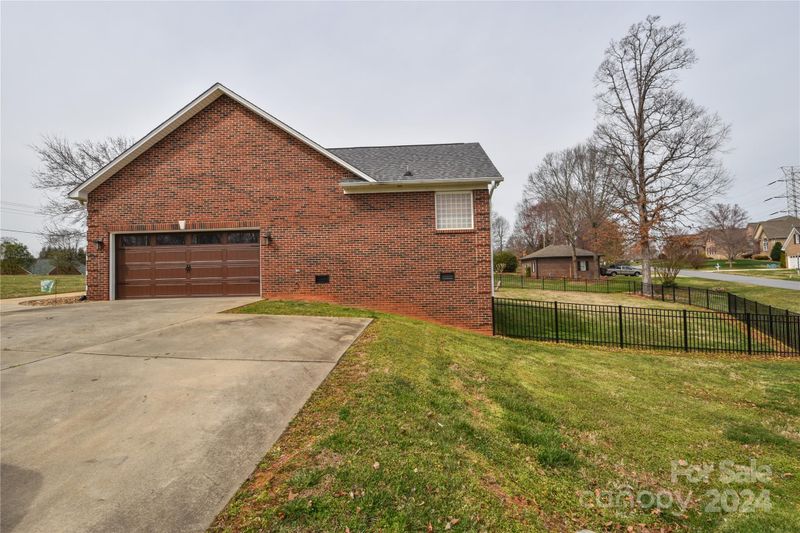 8221 Graham Rd, Denver, NC 28037
