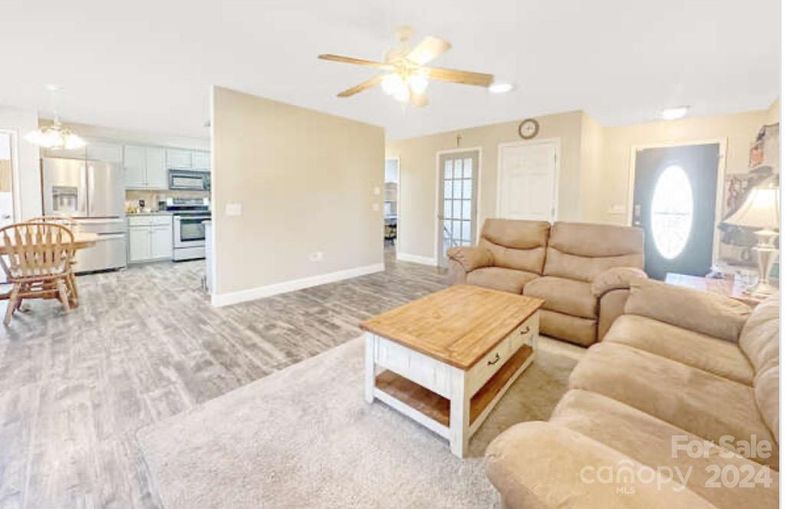 3314 Overbrook Dr, Conover, NC 28613