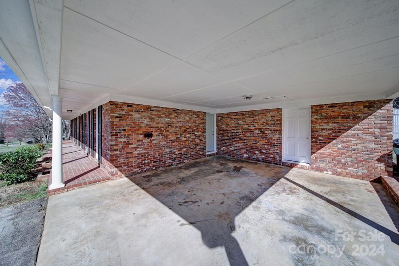 914 Valley St, Statesville, NC 28677