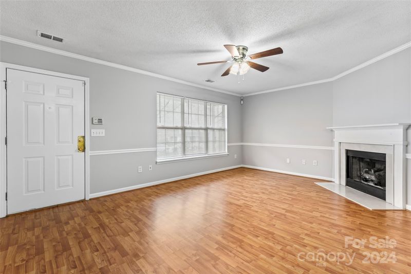 638 Emerald Cove Dr, Charlotte, NC 28262