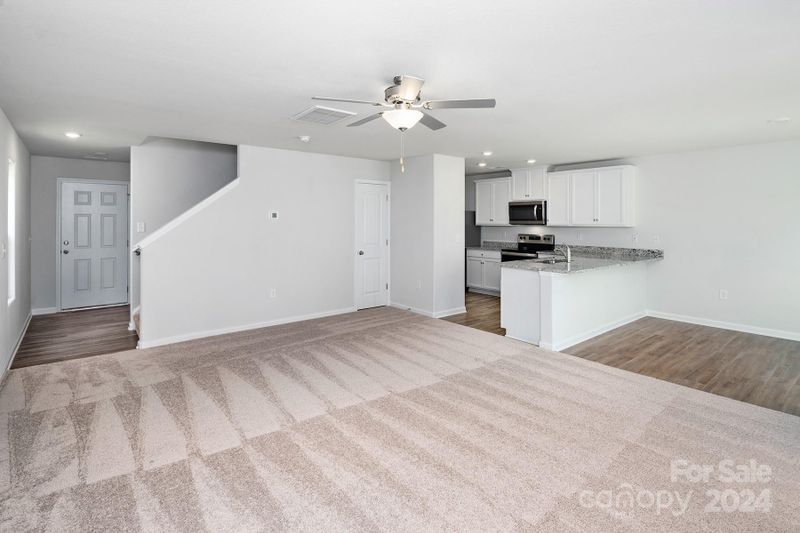 6120 Lowe Ln, Charlotte, NC 28214