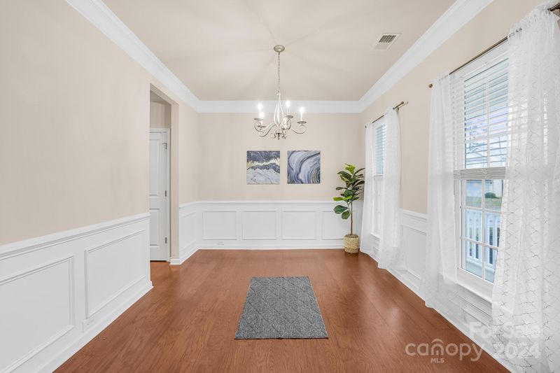 5005 Broad Leaf Ct, Dallas, NC 28034