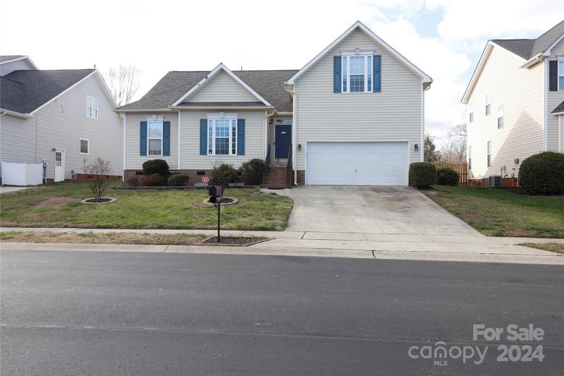 172 Riverfront Pw, Mount Holly, NC 28120