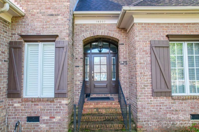 18207 Nautique Dr, Cornelius, NC 28031
