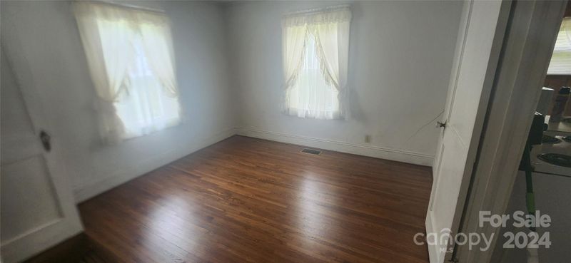 305 Academy St, Cherryville, NC 28021