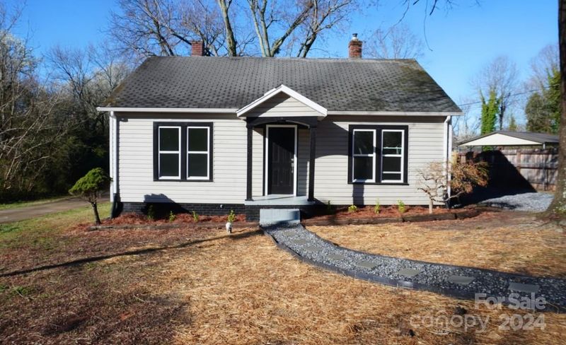 320 37th St, Hickory, NC 28602