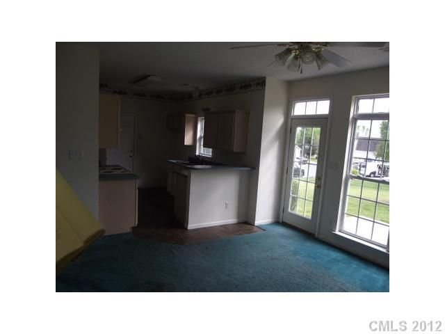 9722 Veronica Dr, Charlotte, NC 28215