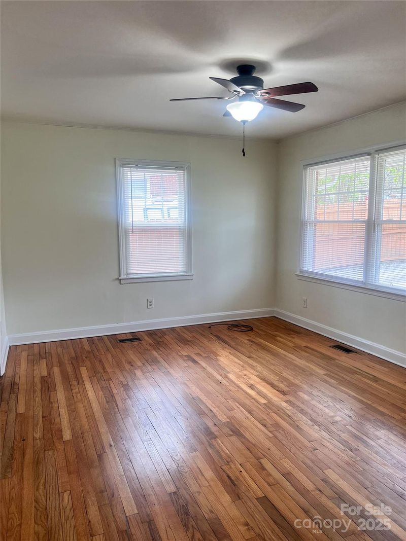 3918 Barlowe Rd, Charlotte, NC 28208