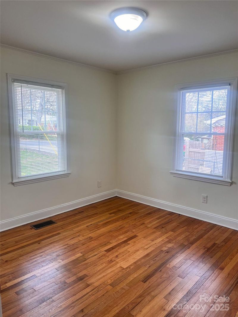 3918 Barlowe Rd, Charlotte, NC 28208