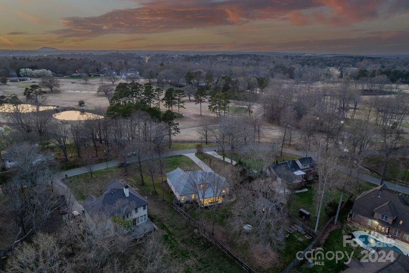 1510 Stoneyridge Dr, Charlotte, NC 28214