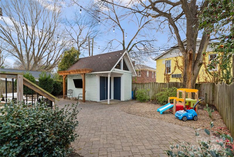 2110 Sarah Marks Ave, Charlotte, NC 28203