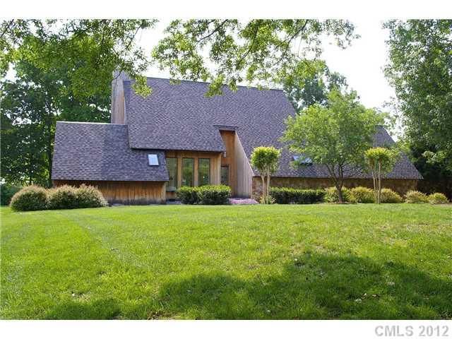 8009 Rising Meadow Rd, Charlotte, NC 28277