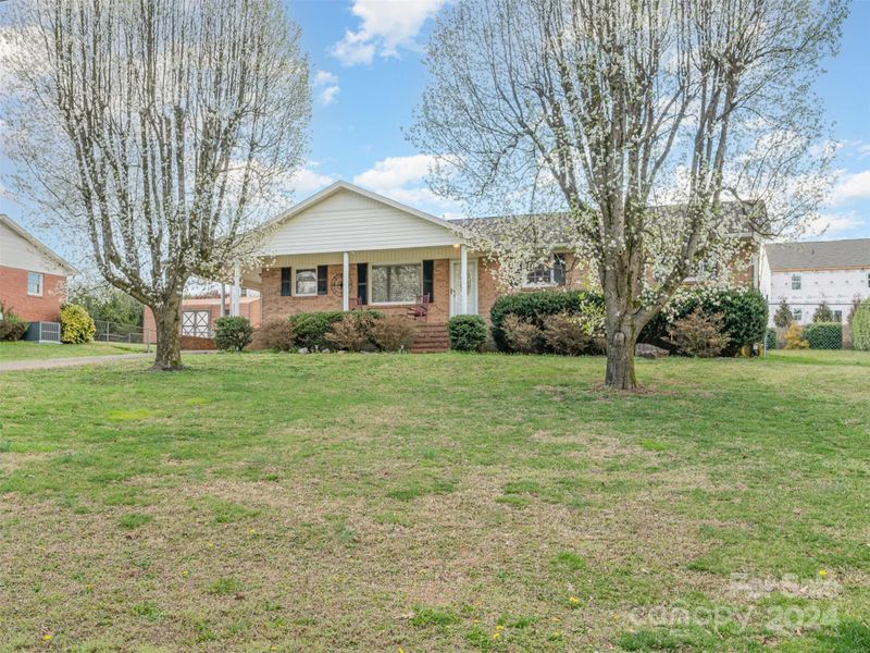 446 Springview Ct NW, Concord, NC 28027