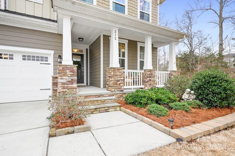 212 Rustling Waters Dr, Mooresville, NC 28117