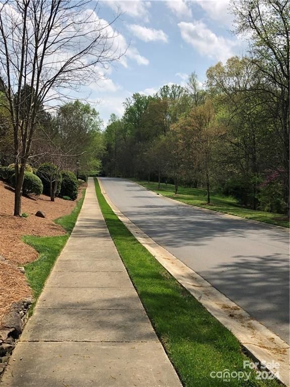 9419 Bales Ln, Charlotte, NC 28227