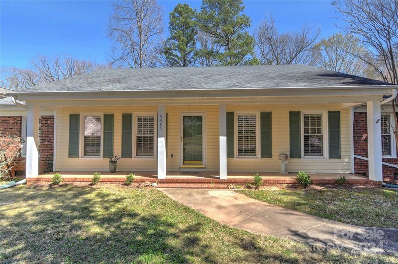 9509 Covedale Dr, Charlotte, NC 28270