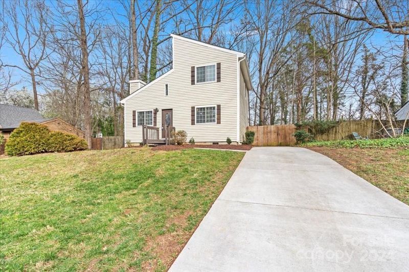 4723 Mcalpine Ln, Charlotte, NC 28212