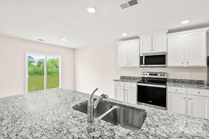 2138 Transatlantic Ave, Charlotte, NC 28215