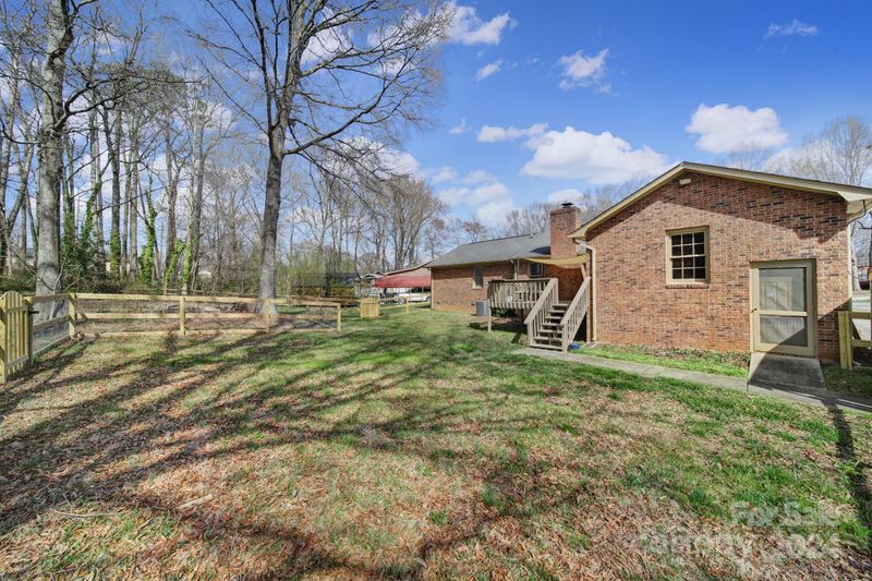 5504 Trossacks Ct, Charlotte, NC 28212