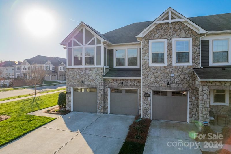 5654 Garrow Glen Rd, Charlotte, NC 28278