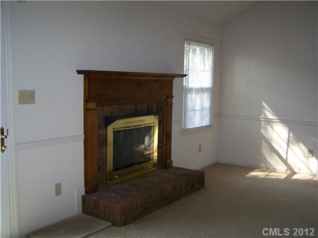 562 Burrington Ct, Gastonia, NC 28054