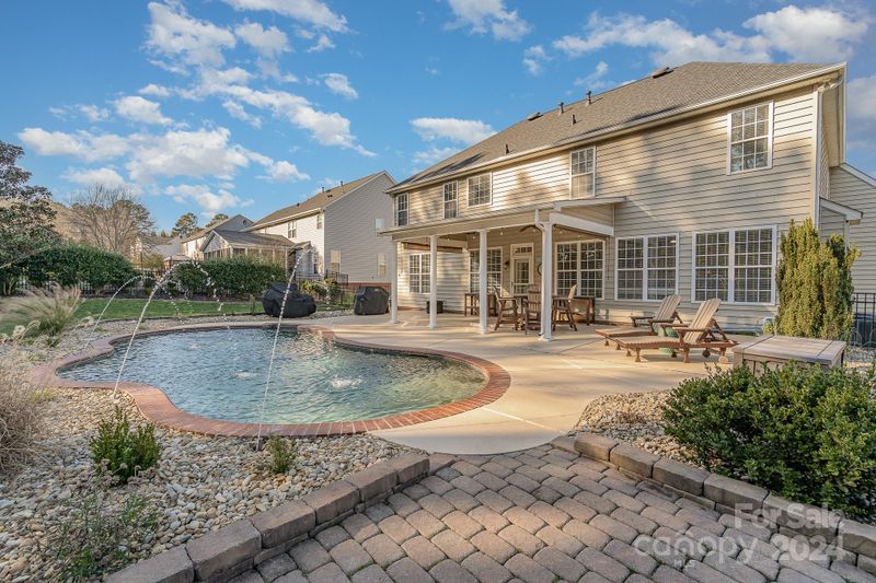 1916 Prima Cornice Ct, Waxhaw, NC 28173