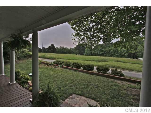 320 Duncan Rd, Gastonia, NC 28056